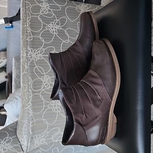Merrell Brown Booties